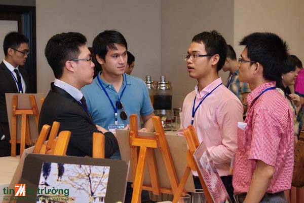 [-]“Hạ[-]Về[-]2015”[-]của[-]cựu[-]học[-]sinh[-]Lê[-]Hồng[-]Phong[-]chính[-]thức[-]khởi[-]động